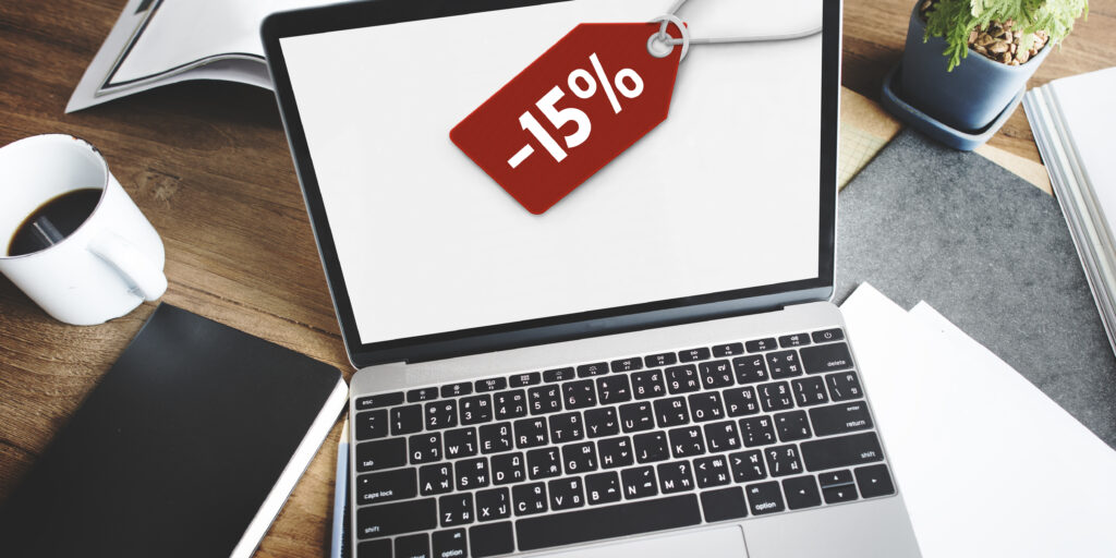 en la imagen sale un portatil que pone -15%. Materiales de construcción en Benidorm